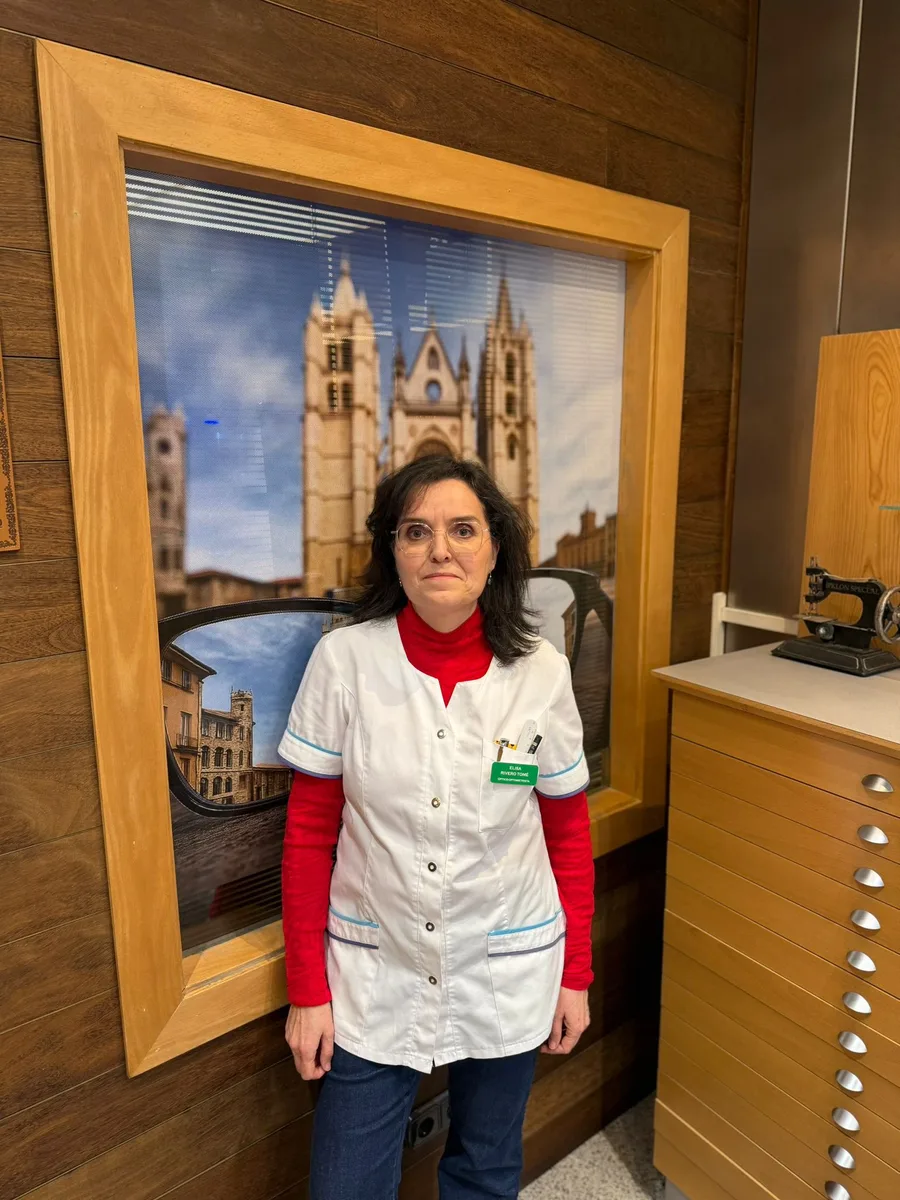 Elisa Rivero Tomé, Óptico-optometrista en Óptica San Francisco